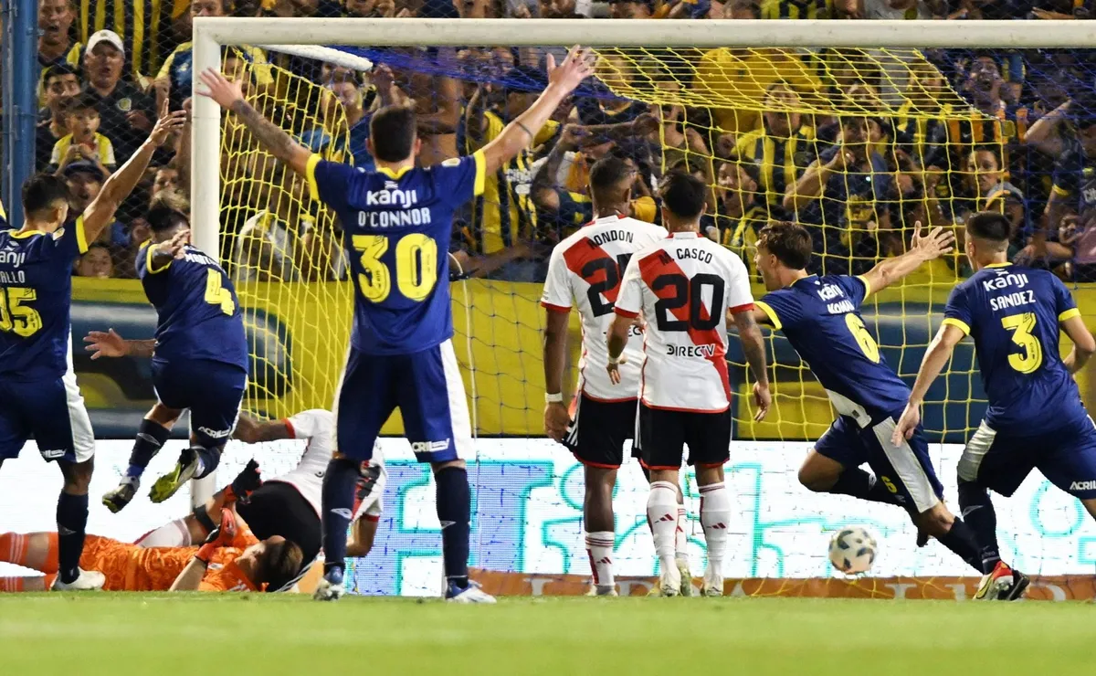 River cayó ante Rosario Central en la fecha 13 de la Copa de la Liga Profesional.