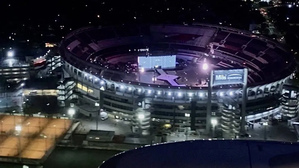 Así fue el escenario de Taylor Swift en el Monumental.