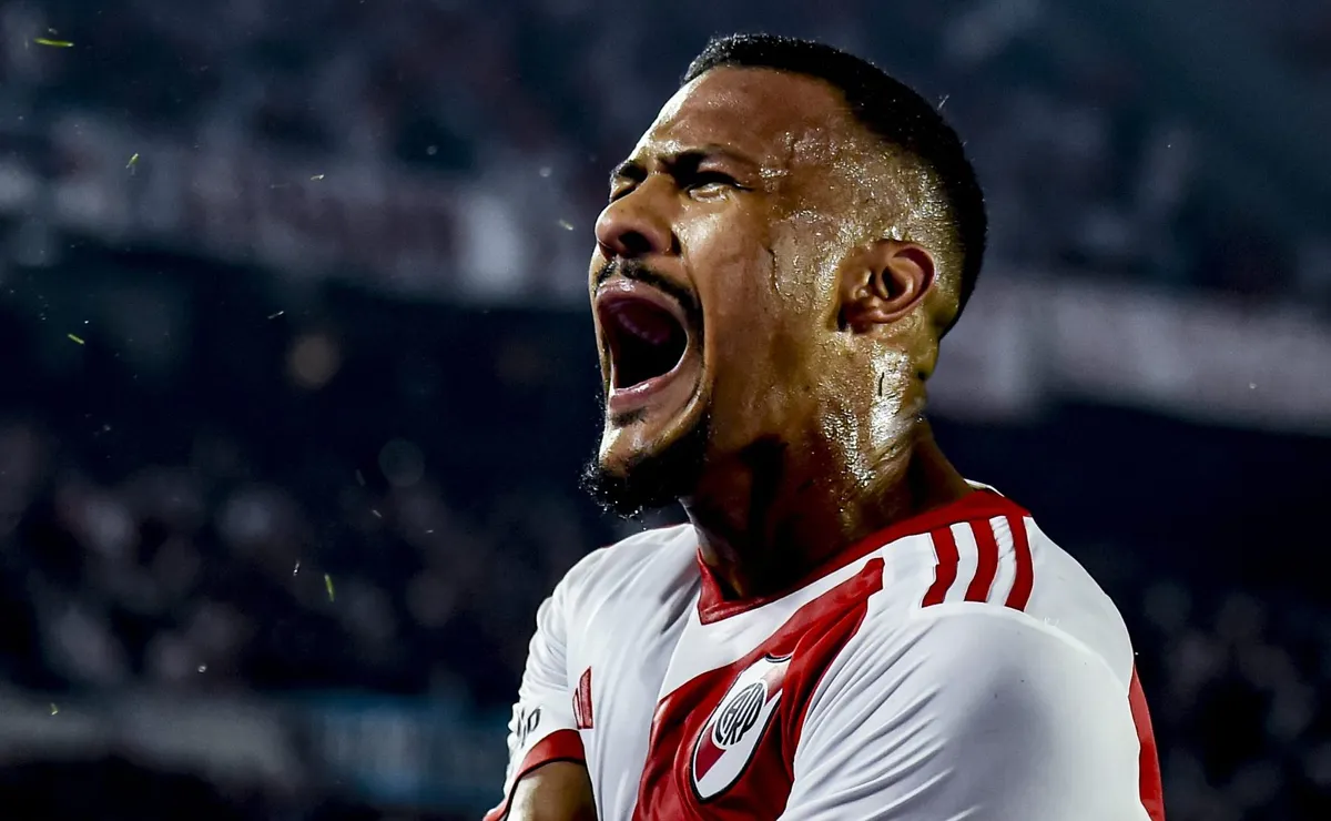 Salomón Rondón recordó una vez más su paso por River.