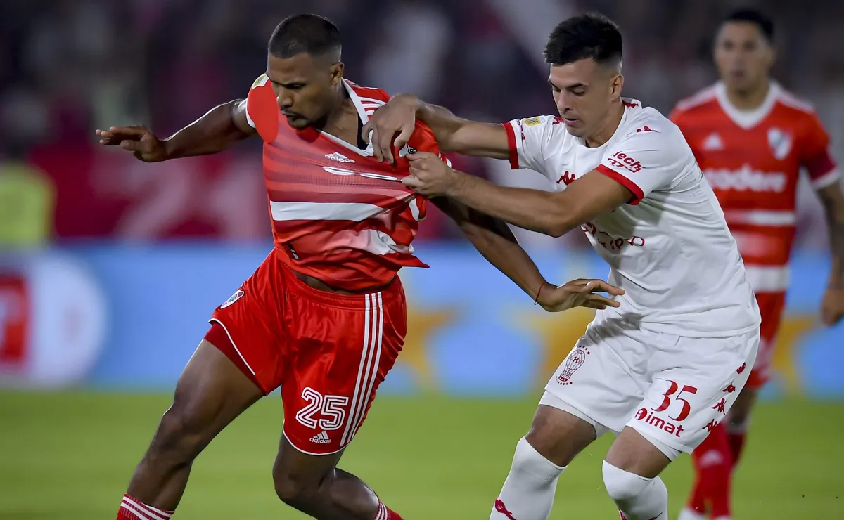River viene teniendo a maltraer a Huracán.