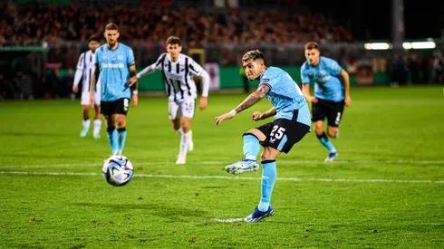 Exequiel Palacios convirtió de penal para la victoria de su equipo.