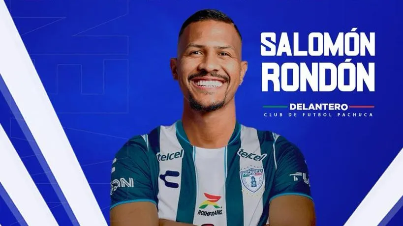 La presentación oficial de Salomón Rondón en Pachuca de México.