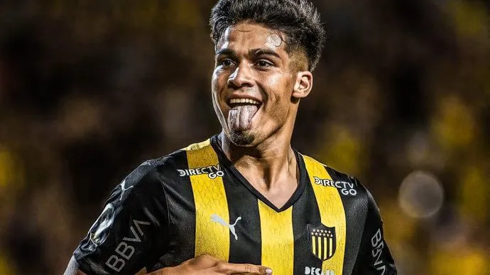 Matías Arezo podría jugar en River. (X: @Sudanalitycs_)