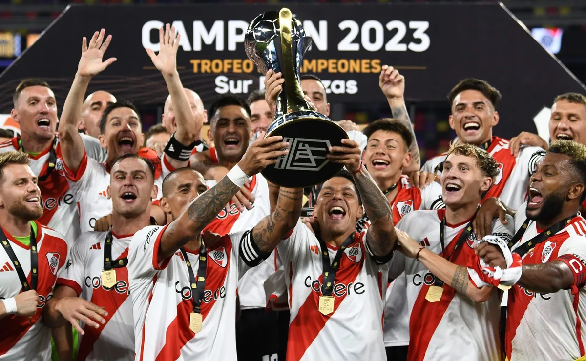 River levantó la copa en Navidad.