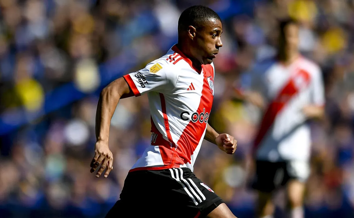 Es cada vez más difícil que De la Cruz siga en River de cara al 2024.