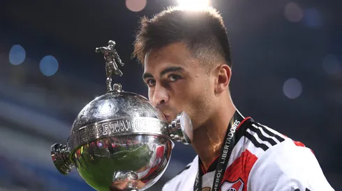 Gonzalo Martínez con la Libertadores más deseada de todos los tiempos.