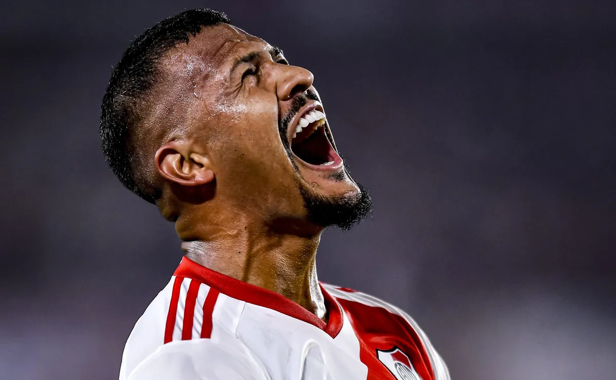 Salomón Rondón volvió a recordar a River.