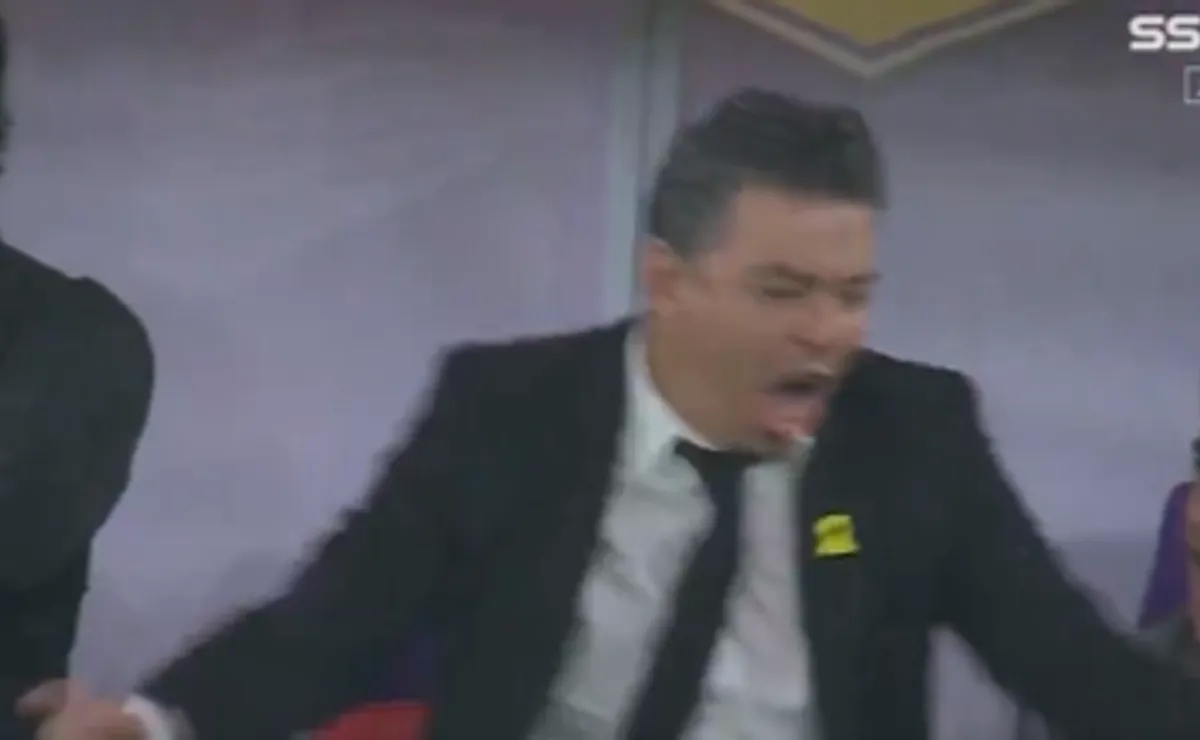 Así festejó Gallardo el 3-0 de Al Ittihad.