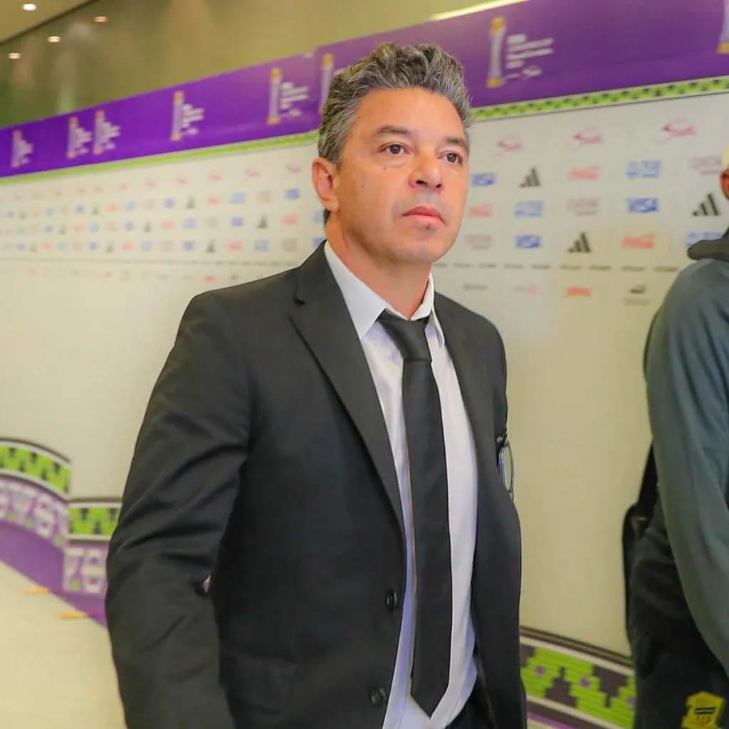 Gallardo llegando al Mundial de clubes. (Prensa: Ittihad).