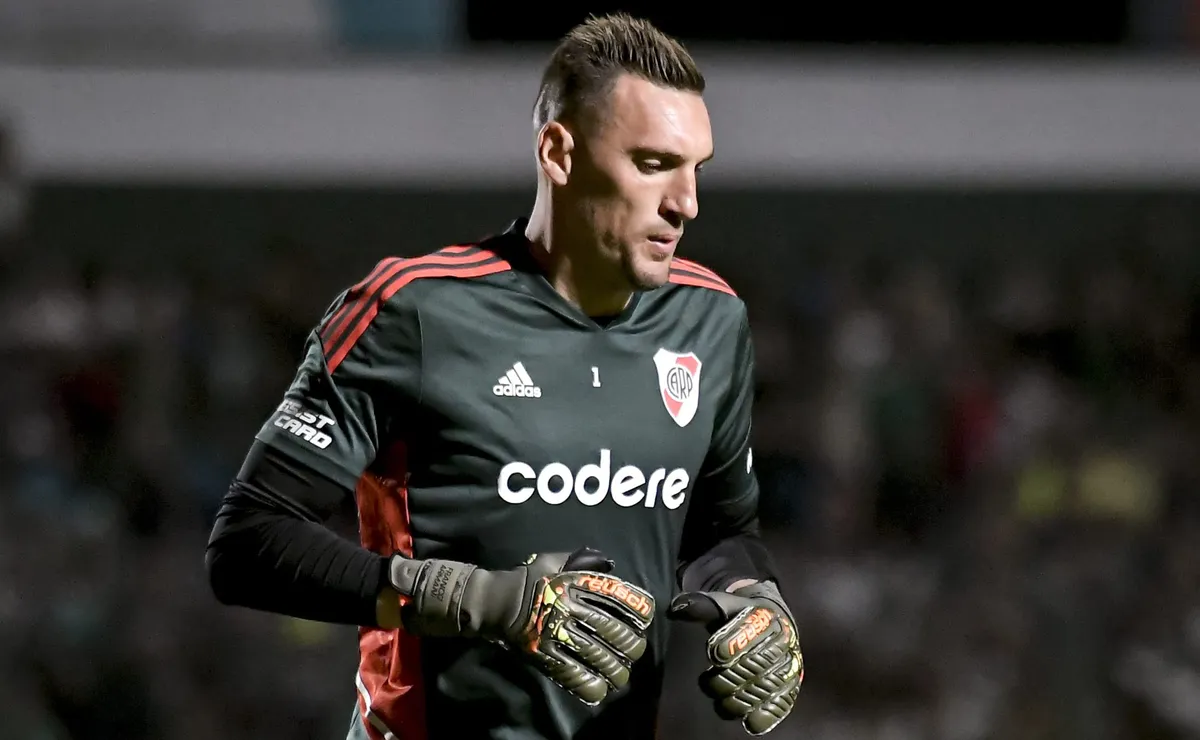 Armani estará todo el año en River
