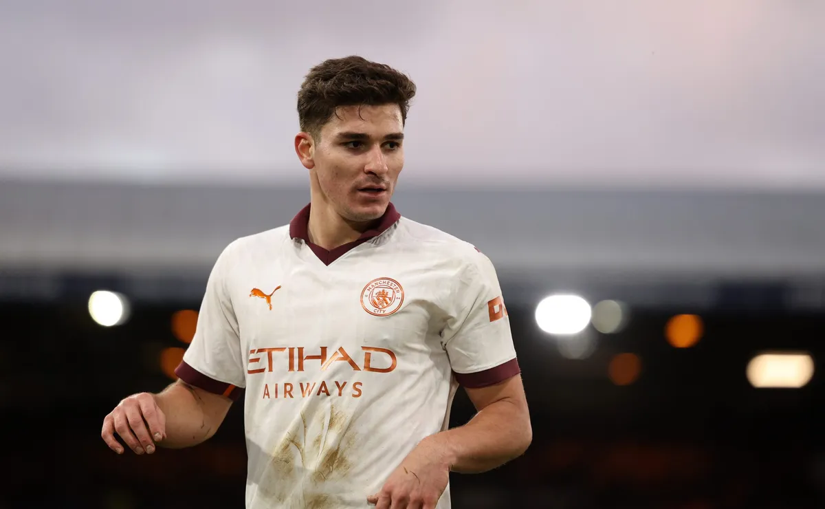 Julián Álvarez la rompe en Manchester City.