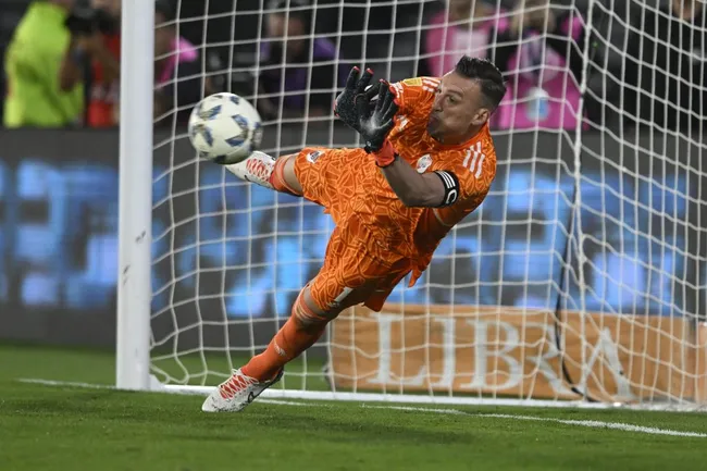 Armani River Rosario Central