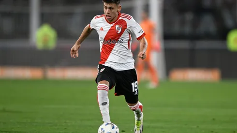 Echeverri hizo un gol ante Gimnasia y fue figura en River.