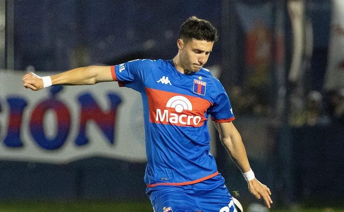 Paradela, otro ex River que estuvo en Tigre el último semestre.