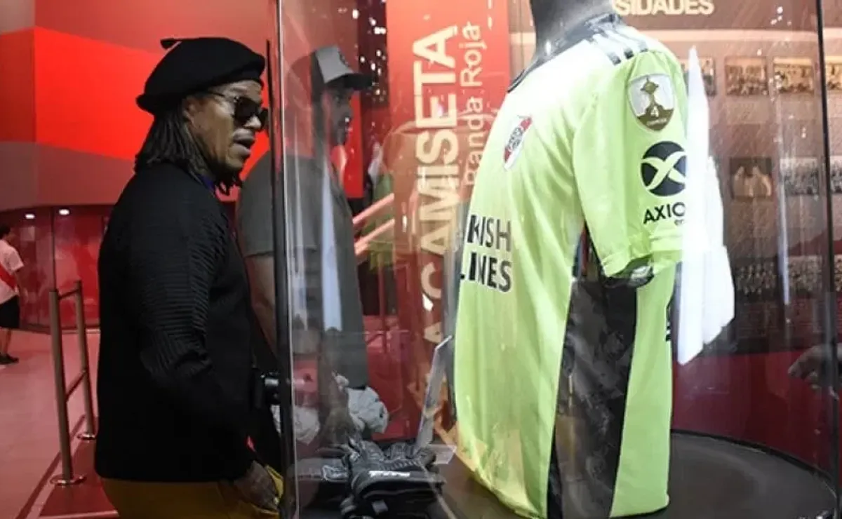 Edgar Davids estuvo en el Monumental.