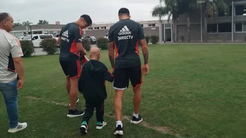 El gesto de Solari y Enzo Pérez con un hincha