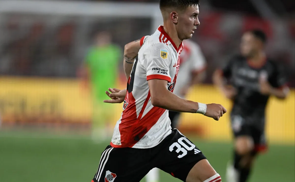 Franco Mastantuono jugó un gran partido en su debut como titular.