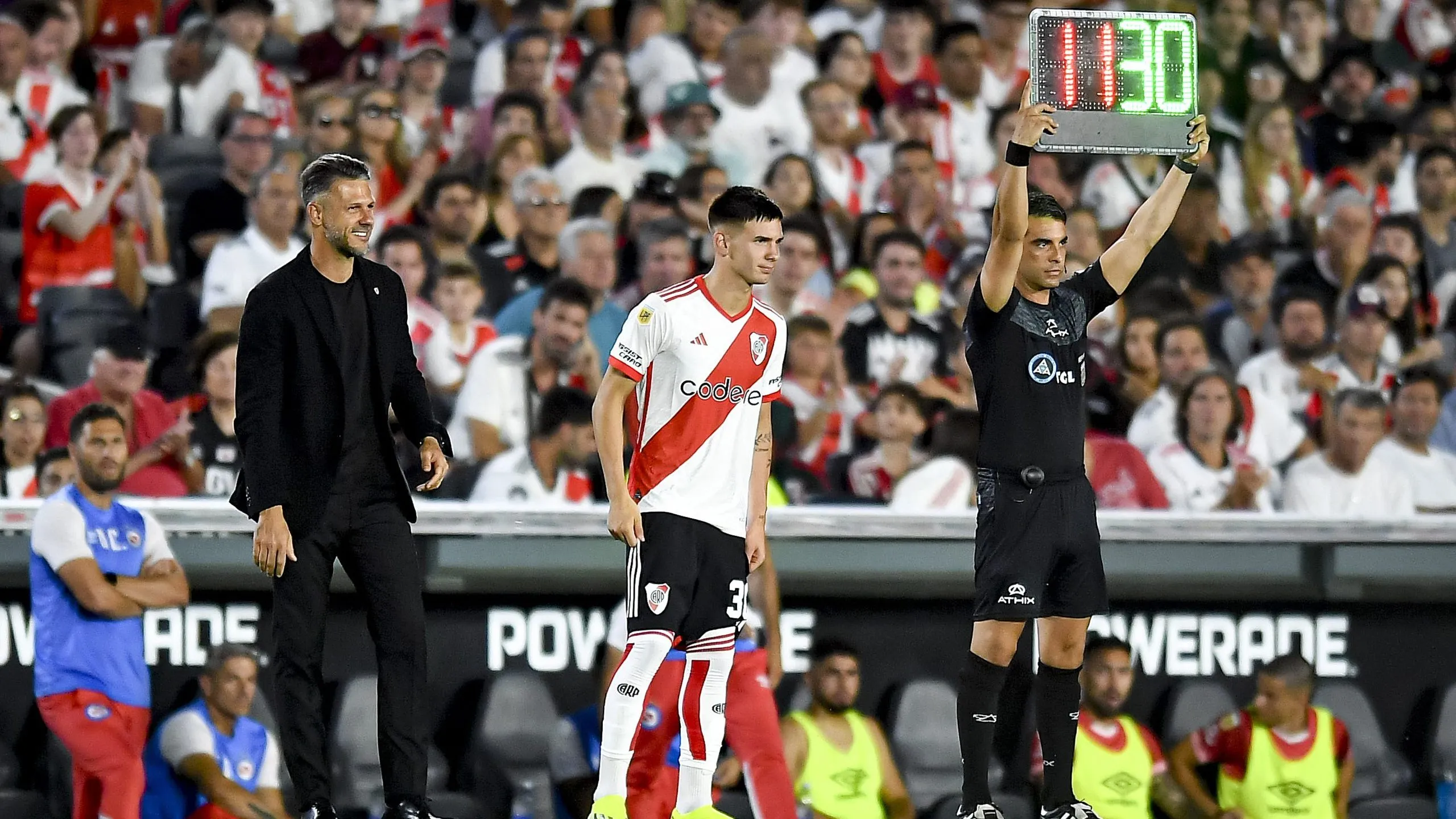 Mastantuono debutó en River junto a Agustín Ruberto. (Foto: Getty):