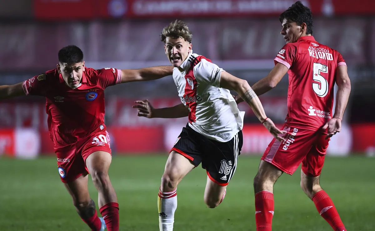 River debutará en la Copa de la Liga ante Argentinos Juniors.