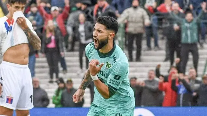 Franco Paredes quiere pasar a Independiente. (Prensa Sarmiento)