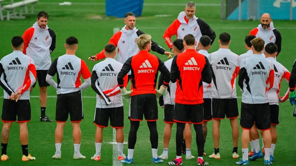 Demichelis y un plantel cada vez más reducido por lesiones, transferencias y convocatorias.