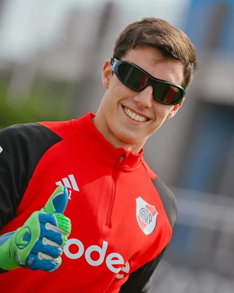 Santiago Beltrán en pleno entrenamiento con los lentes estroboscópicos (Foto: Prensa River)