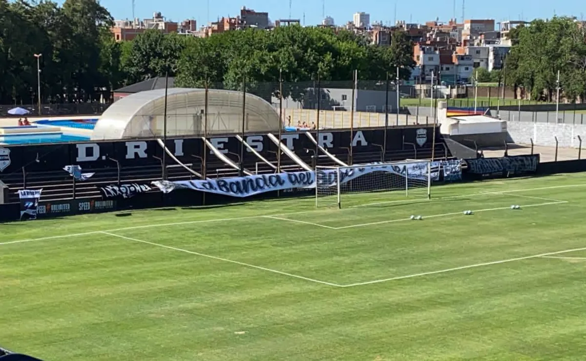 River jugará por primera vez en el profesionalismo ante Riestra.