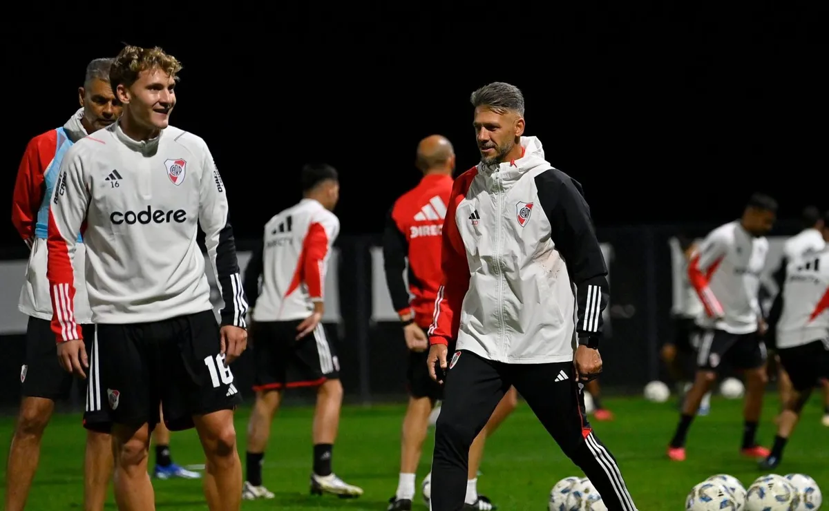 Demichelis prepara el equipo