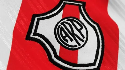 Se filtraron imágenes de la nueva camiseta retro del Más Grande.