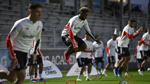 El Colibrí llegó a Estados Unidos y ya se sumó a los entrenaientos.