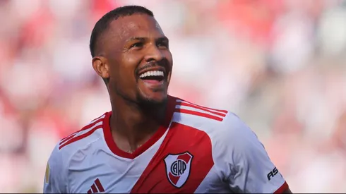Rondón se cruzó con un hincha de River en las redes.