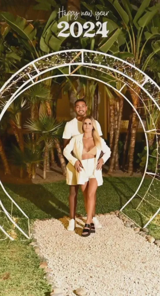 David Martínez junto a su pareja