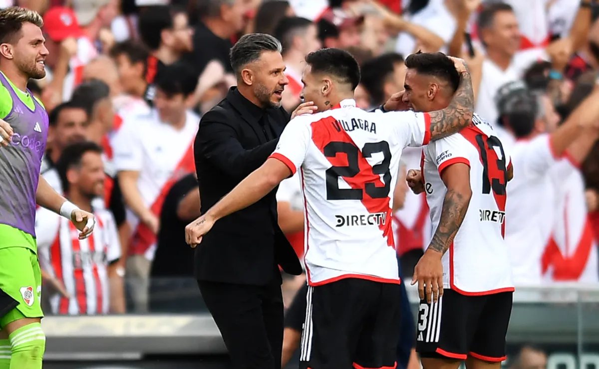 Demichelis mete mano contra Independiente Rivadavia.