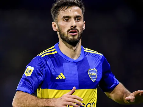 El recibimiento de los hinchas de River a Saracchi en el Monumental