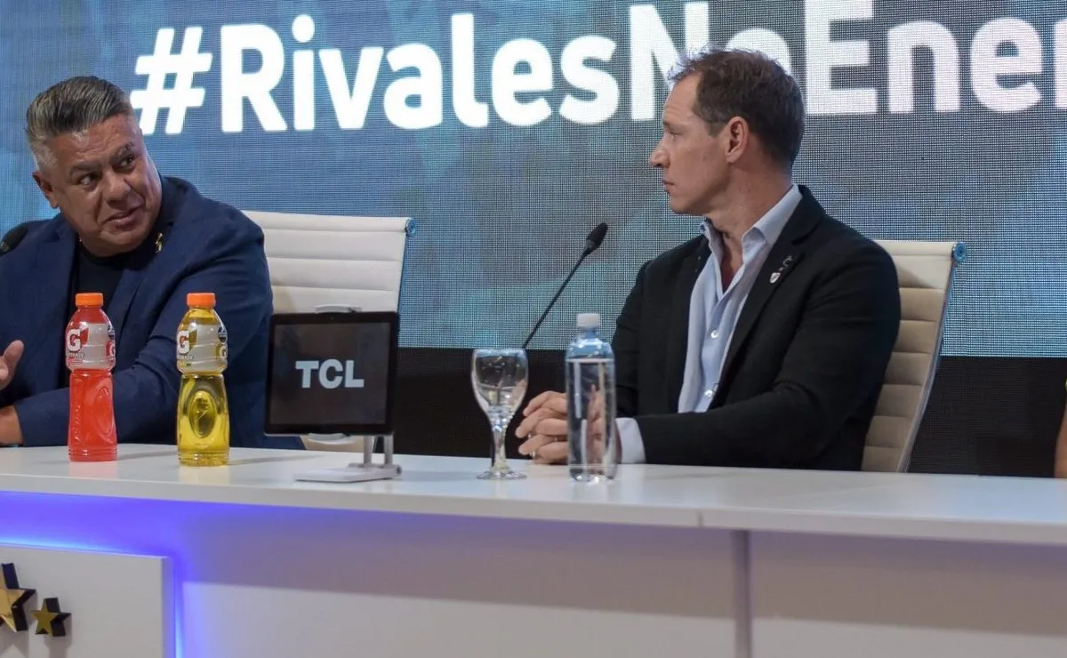 Tapia y Brito en conferencia de prensa.