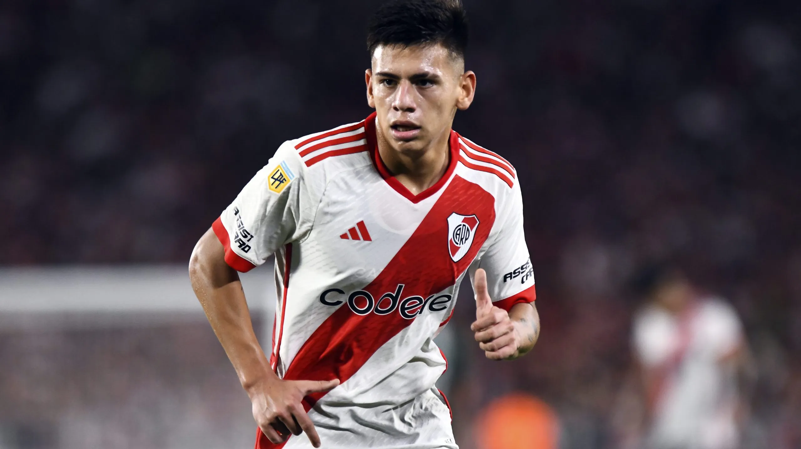 Claudio Echeverri quiere meterse en el Superclásico. (Getty)