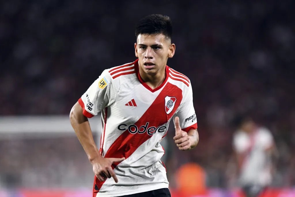 Echeverri permanecerá hasta diciembre en River.