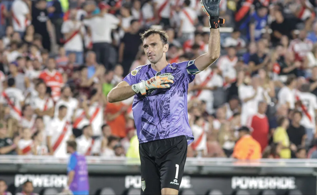 Barovero fue la figura de Banfield.