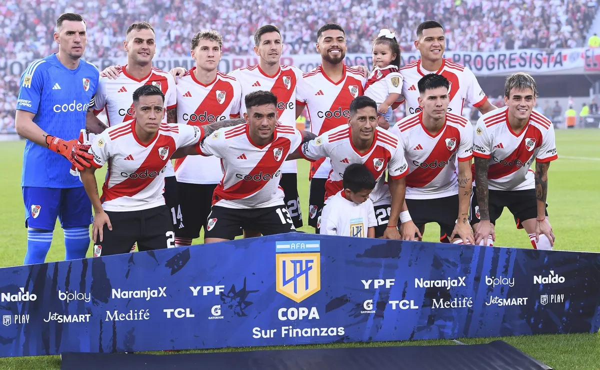 Los once titulares de River contra Banfield.