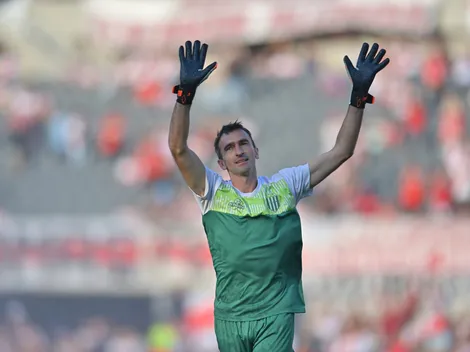 La merecida primera ovación a Barovero en el Monumental