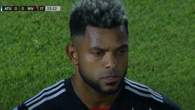 Más allá de que no reaccionó como todos esperaban, Borja terminó cediéndole por segunda vez la peltoa a Barco.