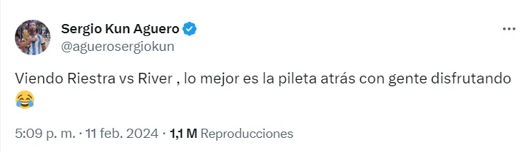 La publicación del Kun Agüero en medio del partido de River en la cancha de Deportivo Riestra.