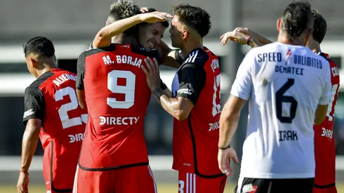 River le ggana 3 a 0 a Riestra