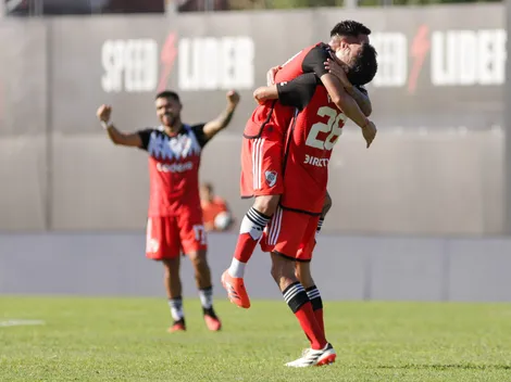 River goleó a Riestra bajo un calor infernal y sigue de racha