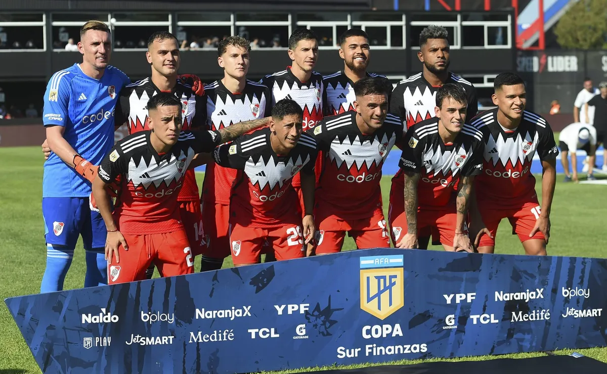 Los once de River que salieron a jugar ante Riestra.