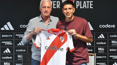 Leiva firmó hace algunas semanas su primer contrato con River. Foto: Prensa River.