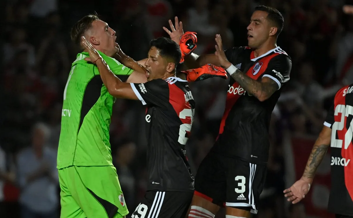 Franco Armani atajó un penal en River