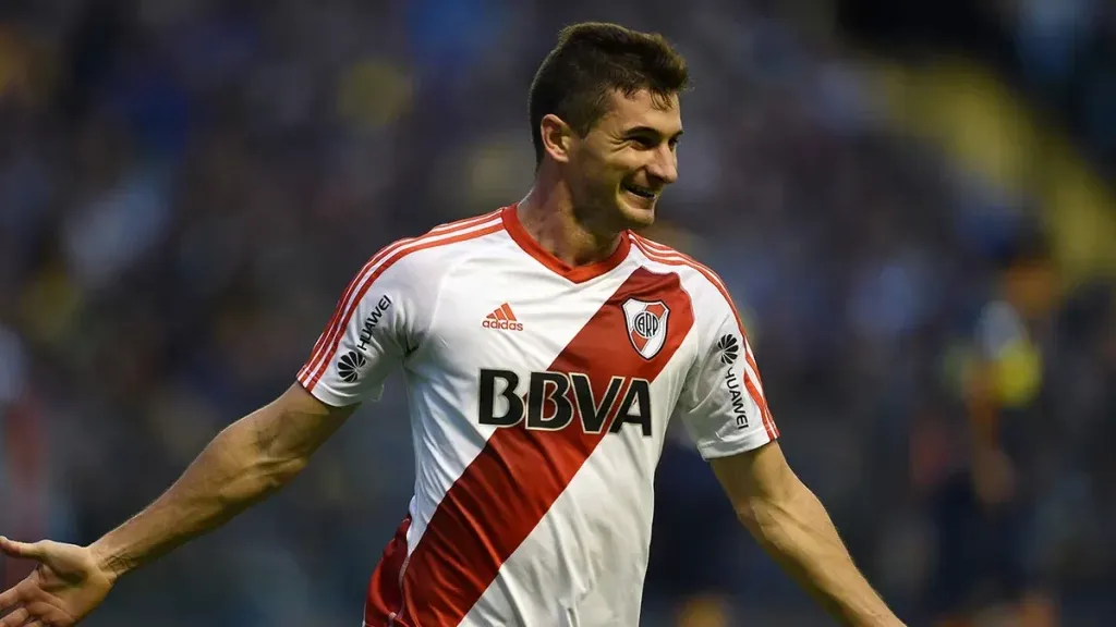 Alario, decisivo para ganar la Copa Libertadores de 2015.