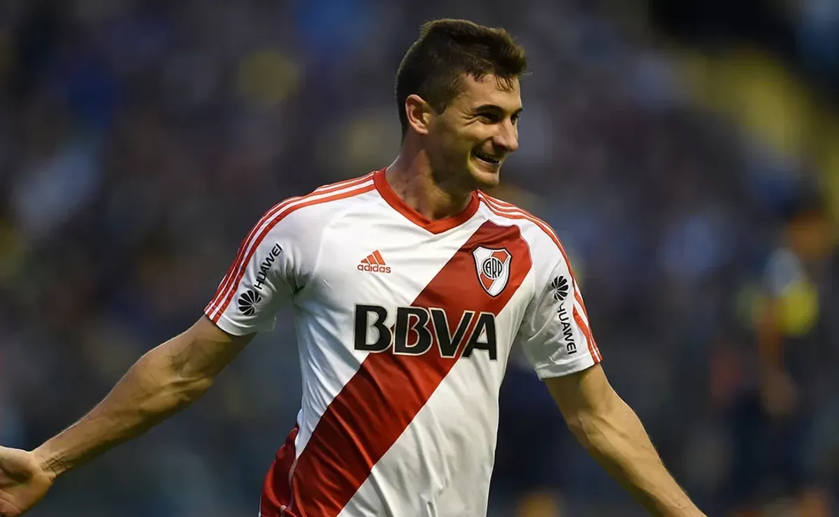 Alario, decisivo para ganar la Copa Libertadores de 2015.