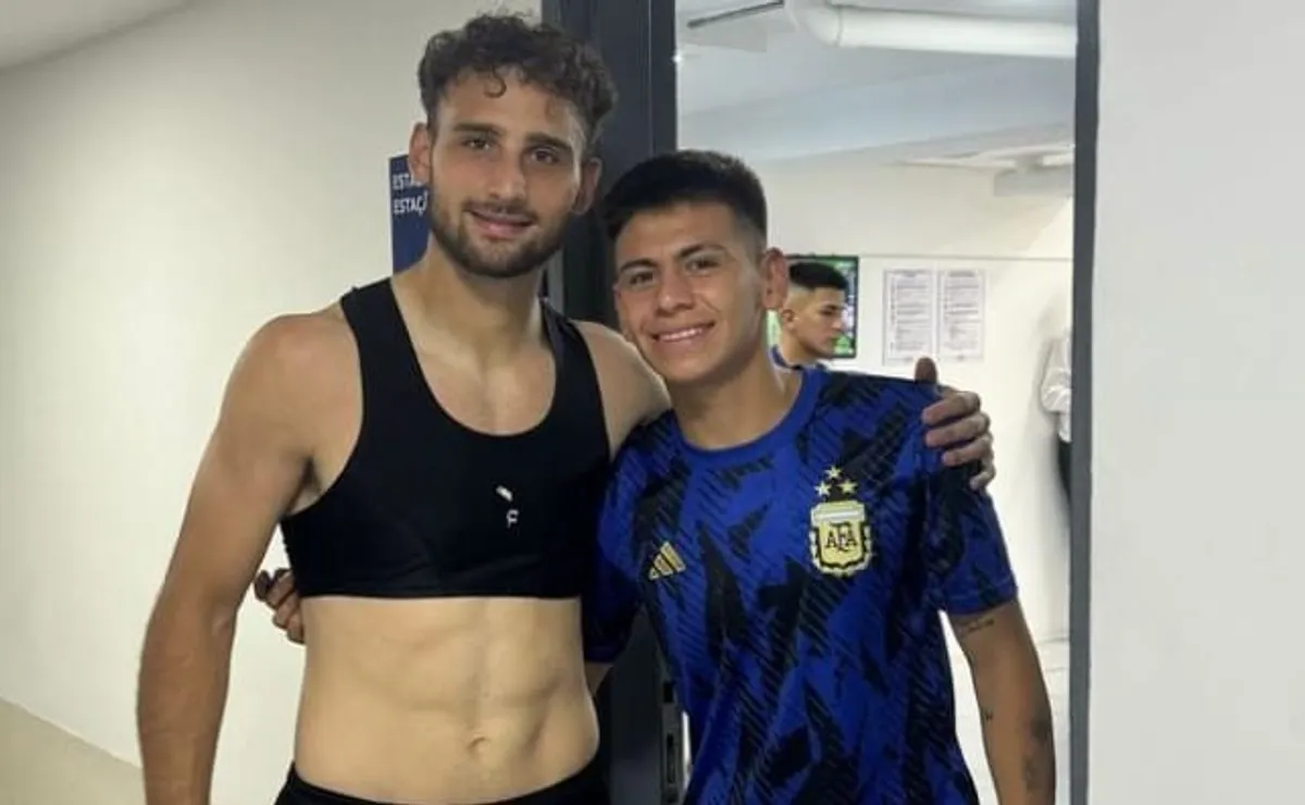 Boselli y el Diablito se cruzaron luego del partido en el Preolímpico.